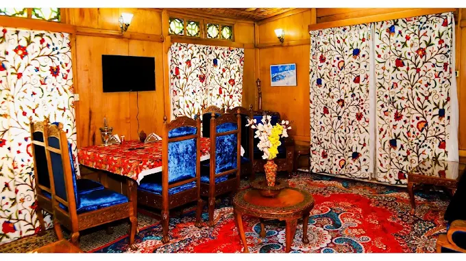 New Jeddah Houseboat