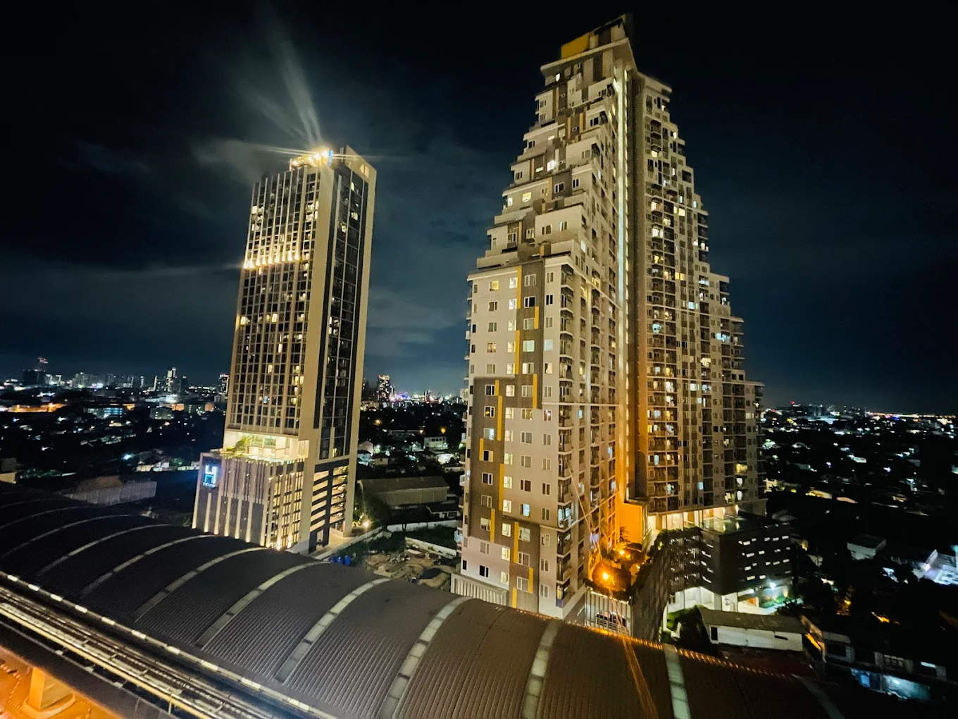Oakwood Suites Tiwanon Bangkok
