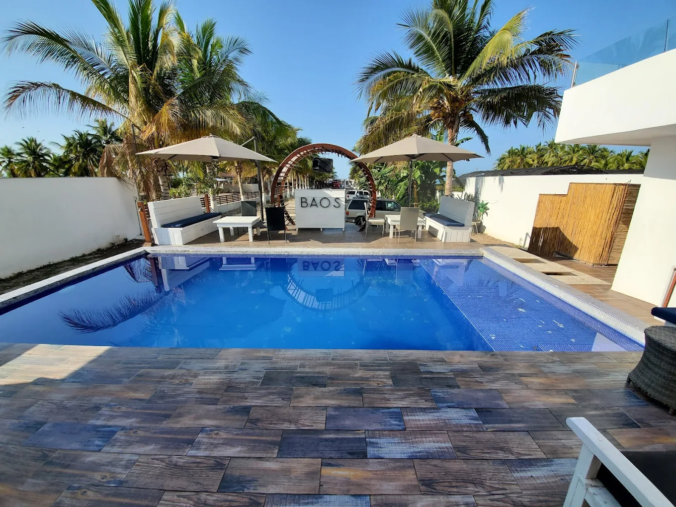 Baos Hotel & restaurant