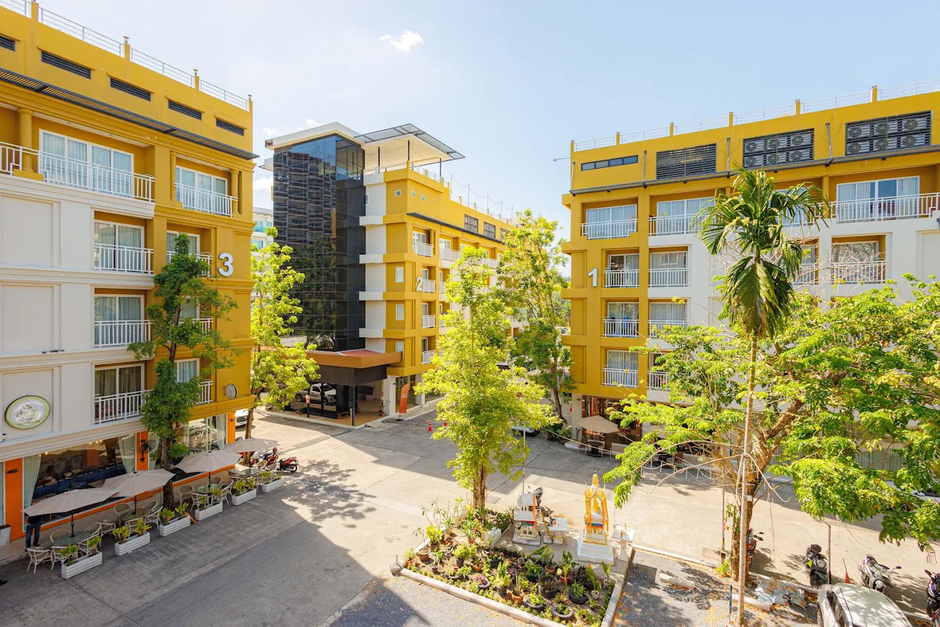 Ashlee Plaza Patong Hotel & Spa